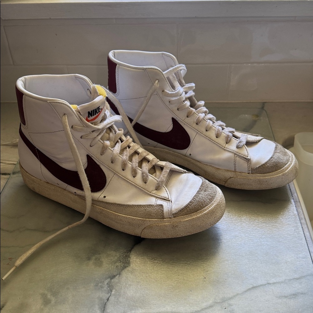 Nike Blazer Mid 77 Sneakers in White Team Red - US Men’s 10.5/BQ6806-111